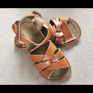 SOLD: Salt Water Sandals!